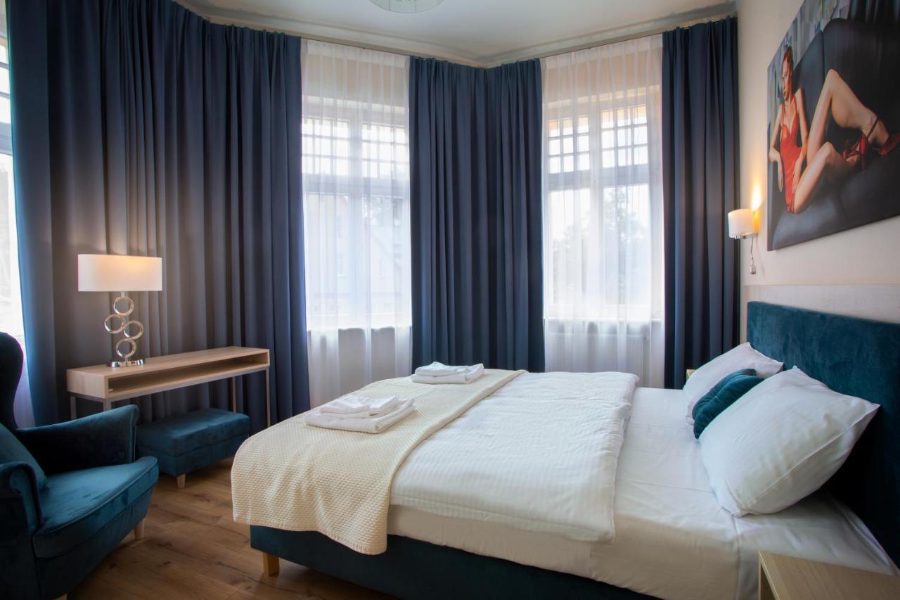 Polonia Hotel กูโดวาสโดรยจ์ ภายนอก รูปภาพ