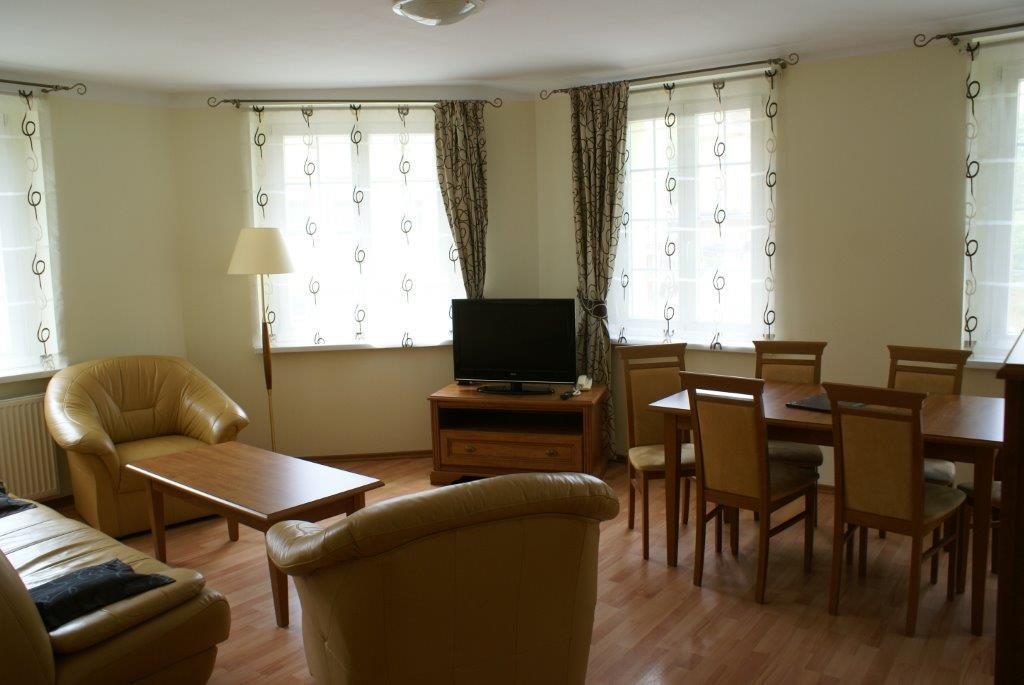 Polonia Hotel กูโดวาสโดรยจ์ ภายนอก รูปภาพ