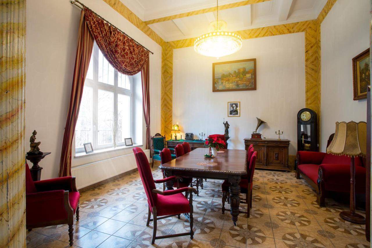 Polonia Hotel กูโดวาสโดรยจ์ ภายนอก รูปภาพ